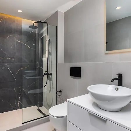 Soho Harbor By Halu! *